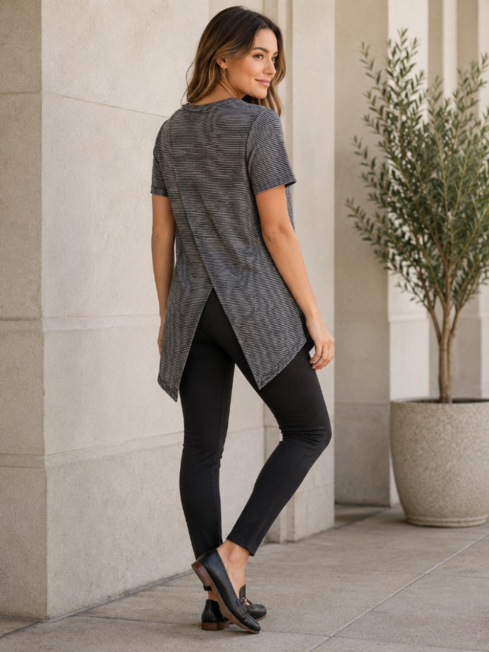 Forever 21 NWT Striped Split Back Asymmetrical Tunic Top Black White XS
